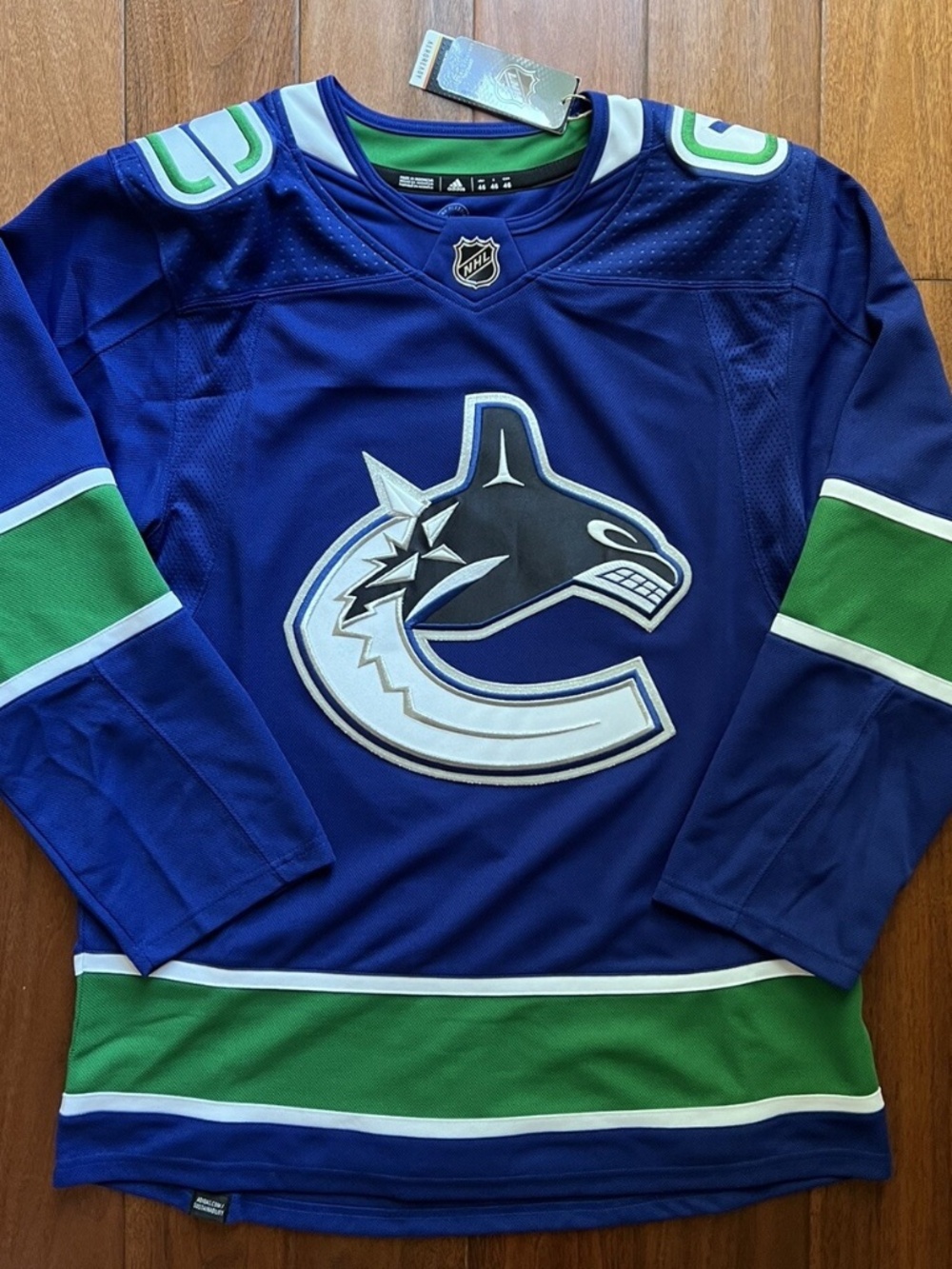 NWT adidas Primegreen Vancouver Canucks Home Jersey - Size 46